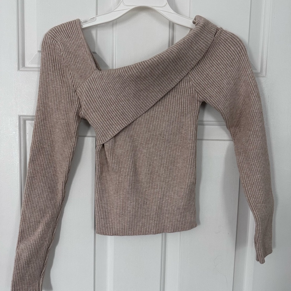 Ribbed Asymmetric Off-Shoulder Sweater - Taupe